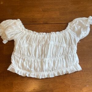 Cute white cropped scrunched crop top